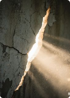 透过墙缝的光章节全目录 冰淇淋哨兵小明全文免费阅读